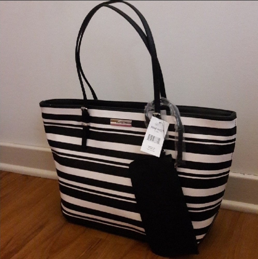 🌟SOLD🌟Authentic Nine West "IT GIRL" Large Tote - Picture 7 of 8